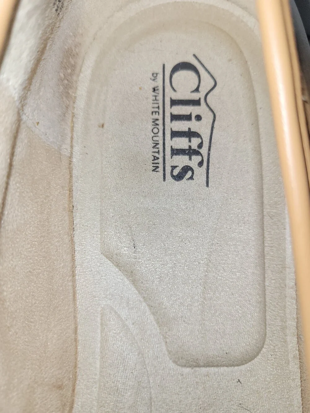 Cliffs by WHITE MOUNTAIN Size 10 Camel Tan Loafers